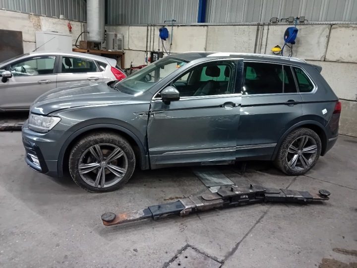 Volkswagen Tiguan AD1 2016 - 2024 Насос ABS 5q0614517bg CZEA, фото 7