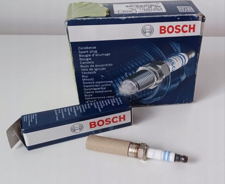 Свеча зажигания Bosch 0 242 145 573, фото 1