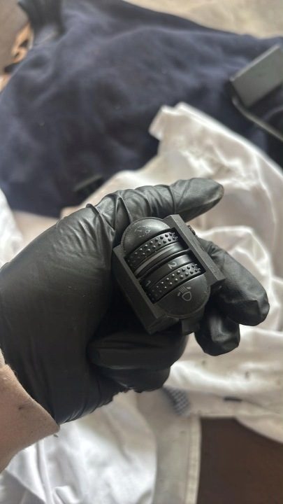 ПЕРЕКЛЮЧАТЕЛЬ РУЧКА КОРРЕКТОРА ФАР VOLKSWAGEN LUPO 6X0941333A ОРИГИНАЛ, фото 1