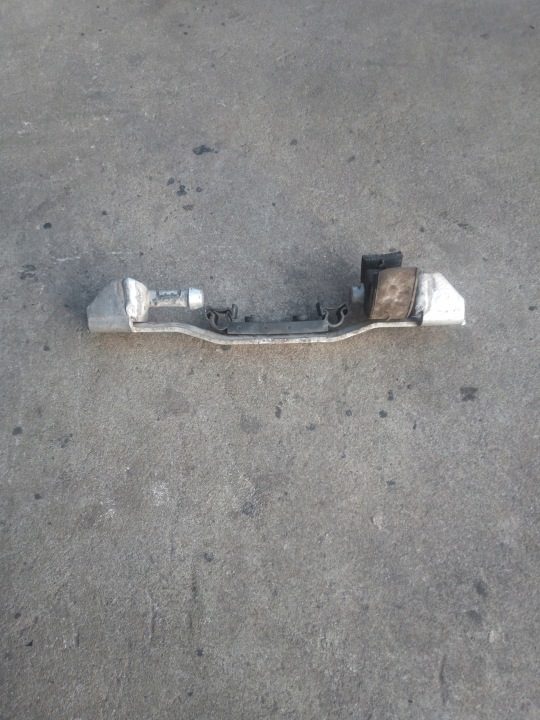 AUDI A4 B6 КРОНШТЕЙН CENTRALNE ВЫХЛОПА OE 8E0253463F, фото 1