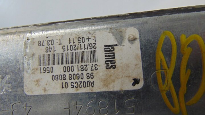 Стеклоподъемник двери Peugeot OE 9806088080, фото 4