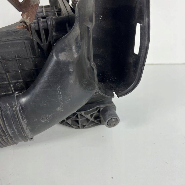 FORD FIESTA MK7 РЕСТАЙЛИНГ TDCI КОРПУС ВОЗДУШНОГО ФИЛЬТРА OE AV219600AA, фото 4