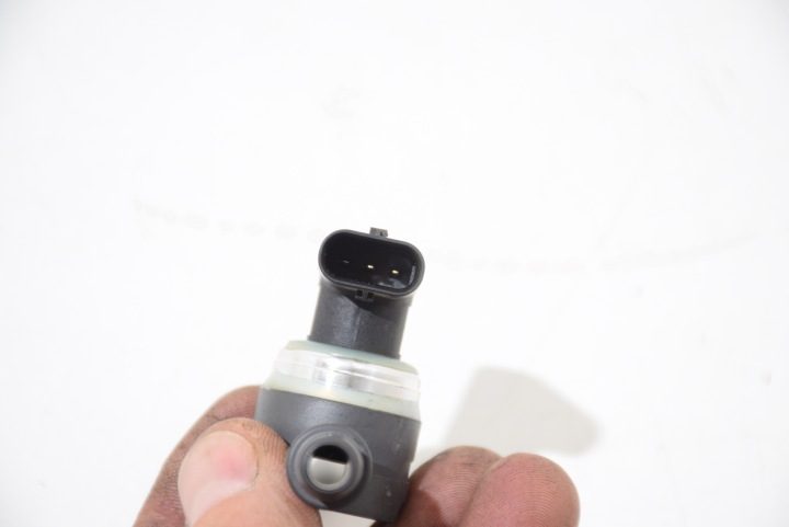 BMW F70 U06 U11 G20 G21 G22 G70 G45 G05 Датчик niskiego давления топлива, фото 5