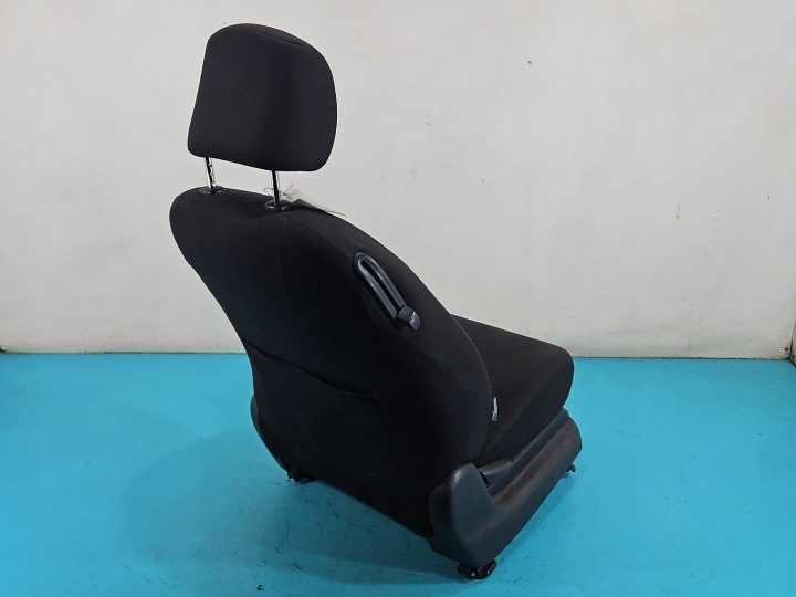 СИДЕНЬЕ ПРАВОЕ ПЕРЕДНЕЕ ПАССАЖИРА TOYOTA YARIS II 3D ЕВРОПА 05-09, фото 6