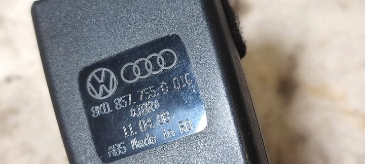 AUDI A4 B8 A5 8T 08 г. ЗАМОК РЕМНЯ ПРАВЫЙ ПЕРЕДНИЙ 8K0857755D, фото 4