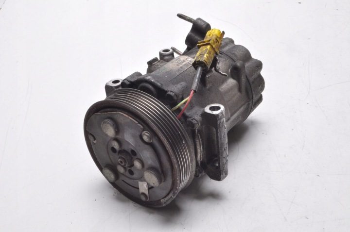 Mini R56 1.6 16V компрессор кондиционера 2758433, фото 1