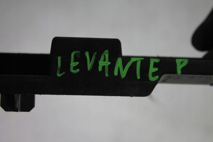 LEVANTE молдинг ПРАВЫЙ направляющая порога 670032820, фото 2