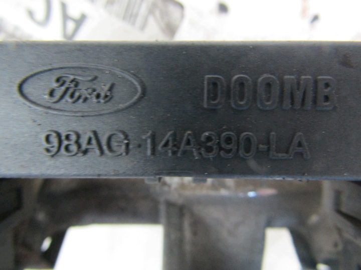 FORD FOCUS MK1 Топливная рампа, фото 2