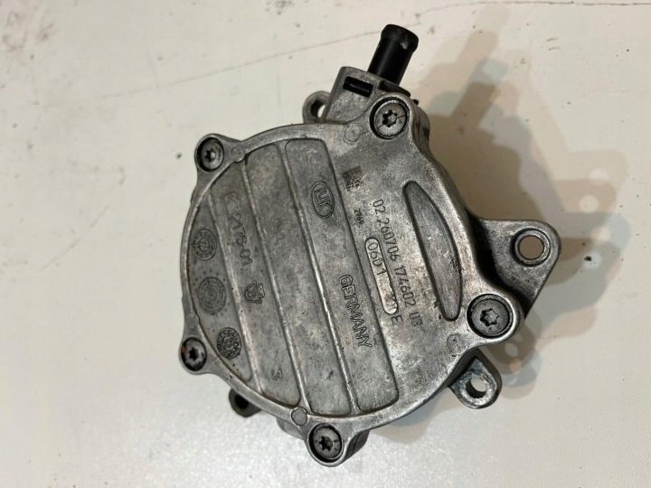 Audi A6 C6 насос вакуумный 06D145100E, фото 5