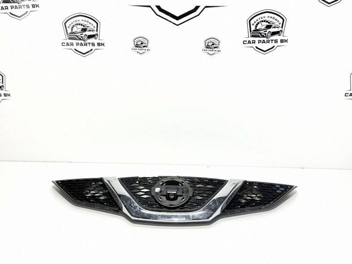 Решетка радиатора Nissan Qashqai j11 под kamerę 623124EA0D, фото 1