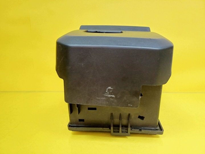 Корпус на аккумулятор в сборе Volvo V50 I 30667276 / 3M51-10723-B NR7, фото 9