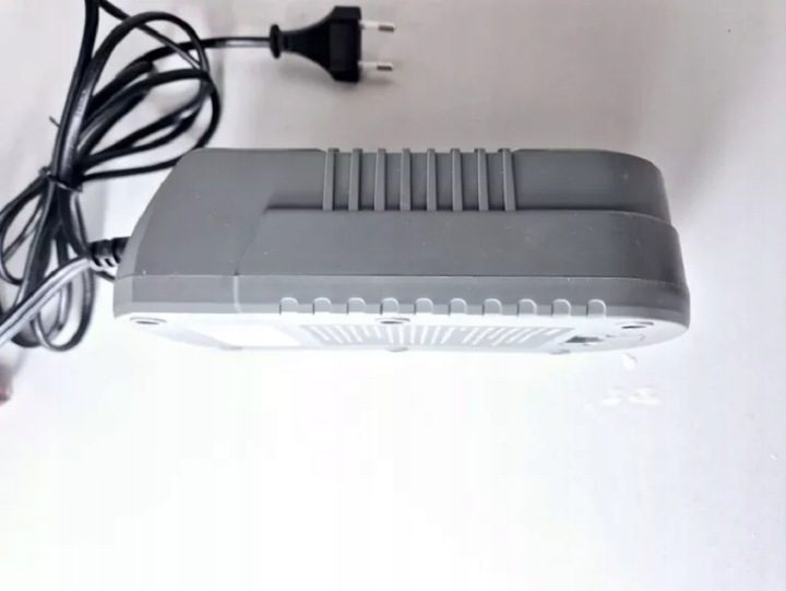 Зарядное устройство для аккумуляторов Auchan 12V 8A, фото 3