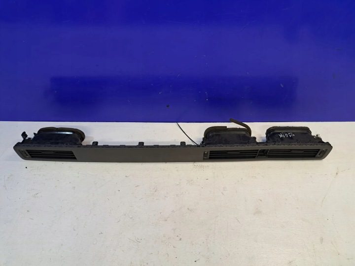Воздухозаборник консоли VOLVO V70 II (SW) 30791504 2.4L дизель 136 кВт 2008, фото 2