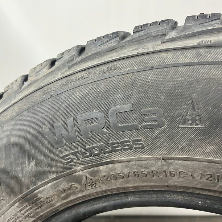 Шина зимняя Nokian Tyres WR C3 235/65R16 121 R сцепление на снегу (3PMSF), фото 6