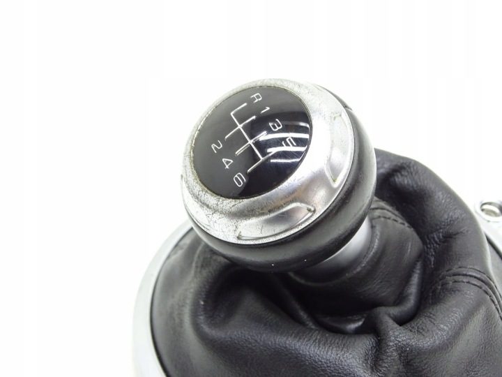РУЧКА ЧЕХОЛ ПЕРЕКЛЮЧЕНИЯ 6 ПЕРЕДАЧ AUDI TT 8J 06- 8J0711113, фото 2