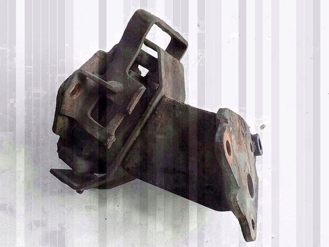ПОДУШКА ЛЕВАЯ ДВИГАТЕЛЯ 3.0 MITSUBISHI PAJERO II 95 г., фото 2