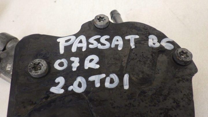 НАСОС ВАКУУМНЫЙ VW PASSAT B6 2.0 TDI 038145215 PASSAT B6, фото 9