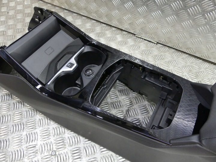 BMW 1 F40 RHD Sport обивка сиденья диван тоннель обшивки Sensatec антрацит, фото 13