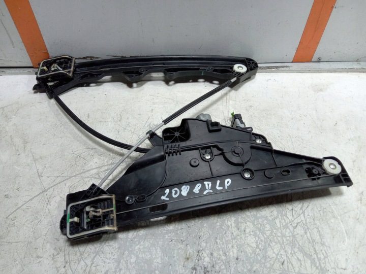Peugeot 2008 II Домкрат Левой двери Передней OE 9828130780, фото 1