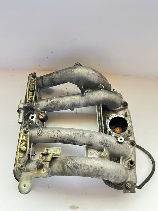 ВПУСКНОЙ КОЛЛЕКТОР MERCEDES W124 190 W201 M102 1,8 2,0 2,3 1021413601, фото 1