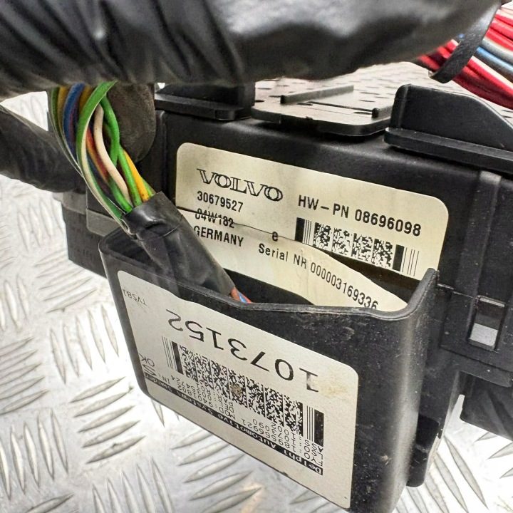Блок предохранителей Volvo OE 30679527, фото 3