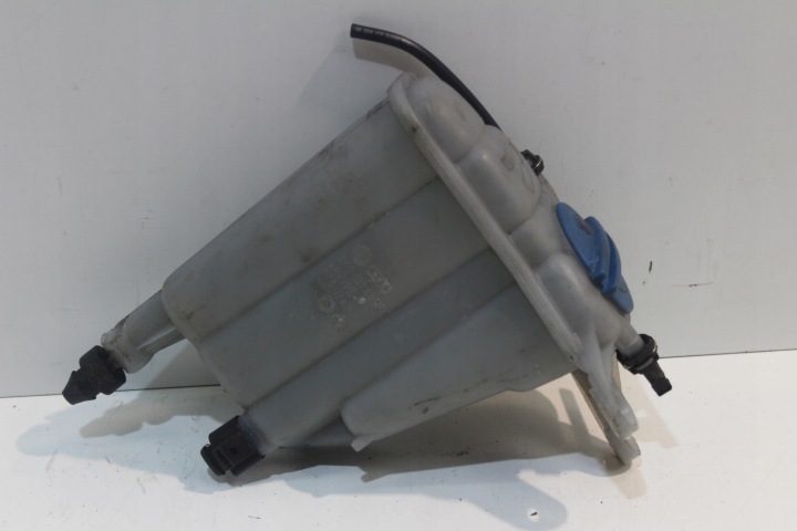 Расширительный бачок Audi A4 B8 целый OEM 8K0121405P, фото 1