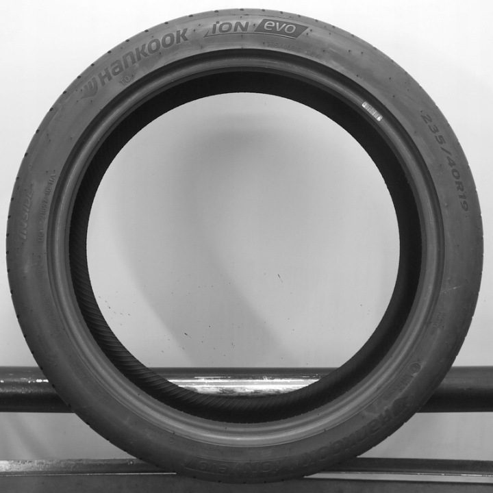 Шина летняя Hankook Ion Evo 235/40R19 96 Вт защита диска, усилитель (XL), фото 10