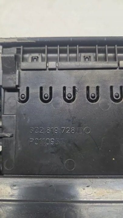Воздухозаборник консоли VW PASSAT B7 ALLTRACK (365) 3C2819728D 1.9L дизель, фото 4