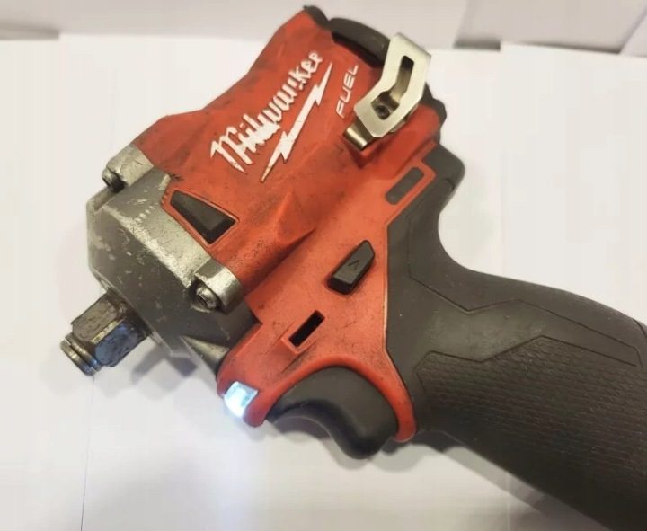 Kompaktowy ударный гайковерт Milwaukee M12 FIWF12-0X 339 Нм ТОПЛИВНЫЙ 1/2" 4933464615, фото 4