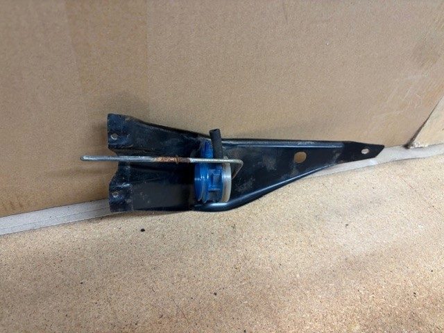 КРЫШКА С ЗАМКОМ ГОРЛОВИНЫ БЕНЗОБАКА MERCEDES-BENZ SL (R107) A1078051314 32189213, фото 1