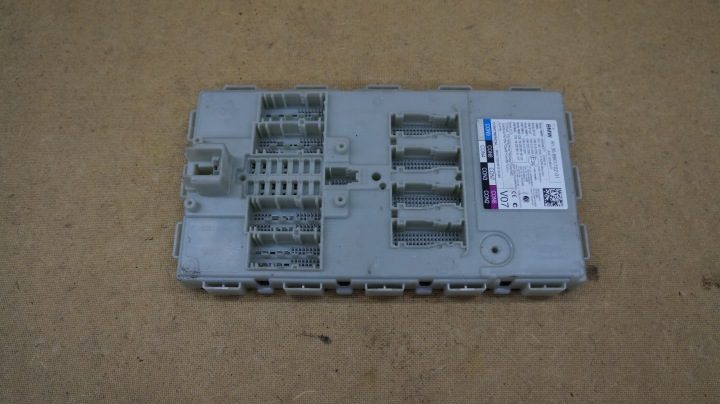 BMW G01 G02 G30 G31 блок управления BDC комфорта 8715809, фото 1