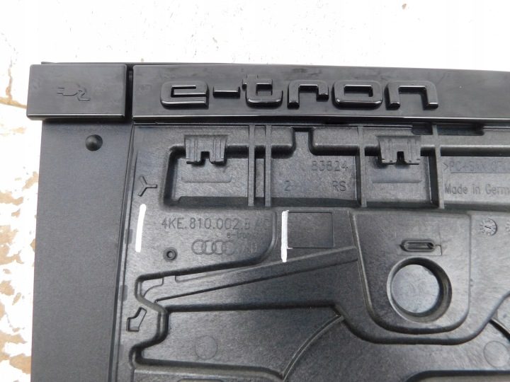 AUDI E TRON ГНЕЗДО ЛЮЧОК ЗАРЯДКИ 4KE810002B ОРИГИНАЛ, фото 2