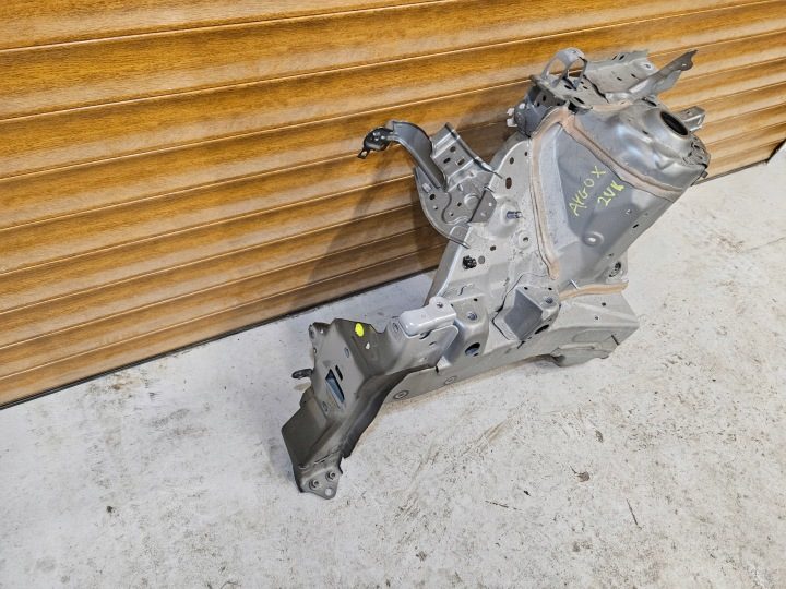 TOYOTA AYGO X 23-25 БРЫЗГОВИК КУЗОВА ПРАВЫЙ ЛОНЖЕРОН 2VK, фото 3