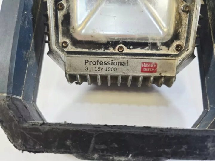 Фонарь строительный аккумуляторный Bosch Professional GLI 18V-1900, фото 12