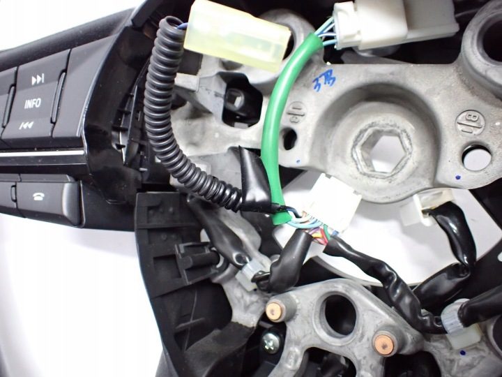 РУЛЬ МУЛЬТИФУНКЦИОНАЛЬНЫЙ КОЖА ЛЕПЕСТКА B64B-170413 MAZDA3 III BM 18 г., фото 9