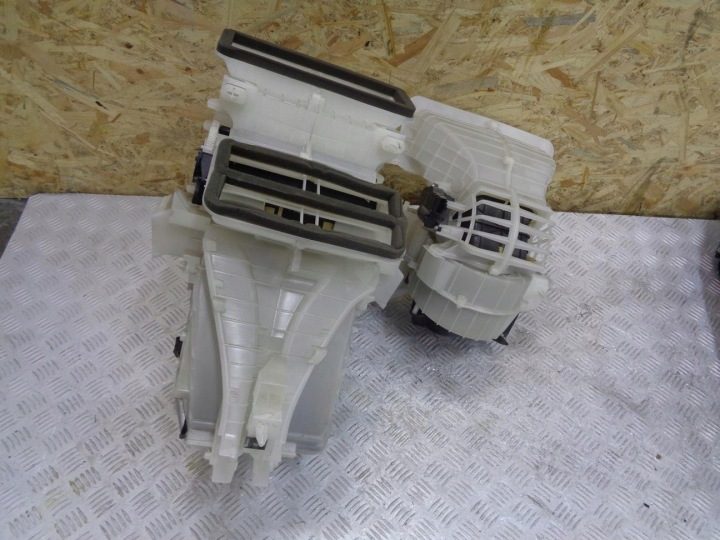 Отопитель вентилятор компл. Opel Corsa E 14- 39033994U 164230100 европа, фото 1
