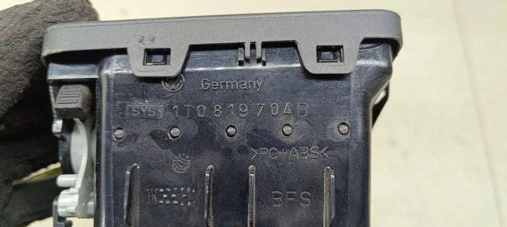 Воздухозаборник консоли VW TOURAN (1T3) 1T0819704B 2.0L дизель 103 кВт 2008, фото 3