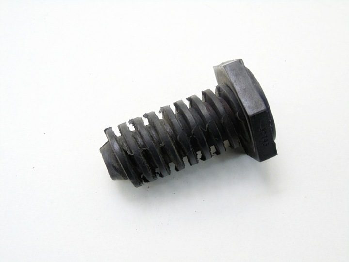 Отбойник капота двигателя Chrysler Pacifica 4.0 v6 2007 г. 32743, фото 2