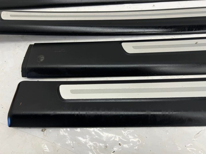 НАКЛАДКИ НА ПОРОГИ 4 шт. КОМПЛ. AUDI A6 C6 УНИВЕРСАЛ 4F0853376C, фото 2