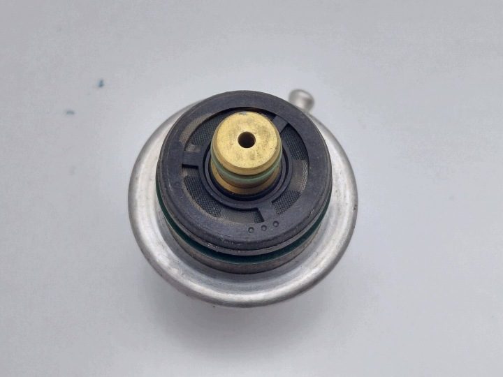 РЕГУЛЯТОР ДАВЛЕНИЯ ТОПЛИВА AUDI A3 8L 037133035C / 028060557 NR205, фото 4