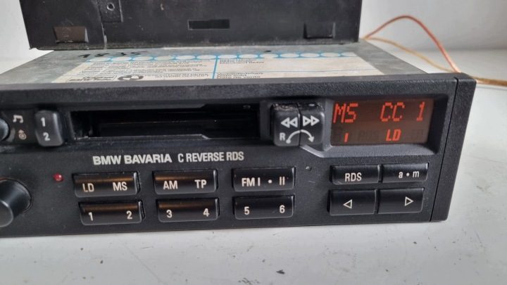 Автомагнитола BMW Bavaria C Reverse RDS E30 E31 E34 E34 E32 Z3 1-DIN, фото 7