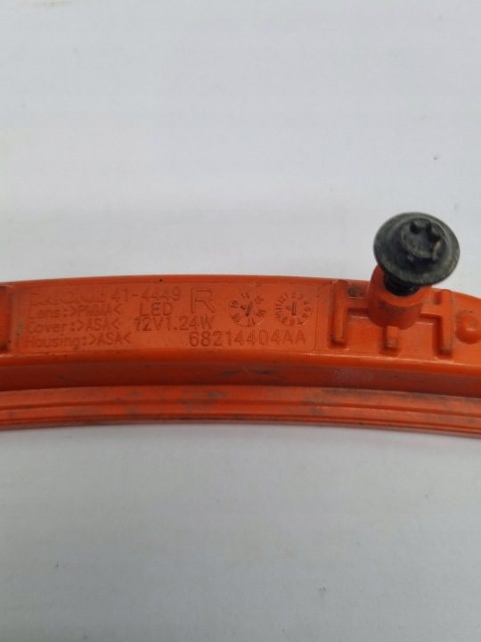 Катафот в бампере переднем Правый сторона Dodge Charger 68214404AA, фото 5