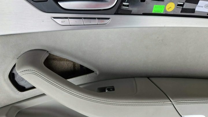 Audi A8 обшивки двери кожа Siwa + алькантара 4 шт. A18, фото 8
