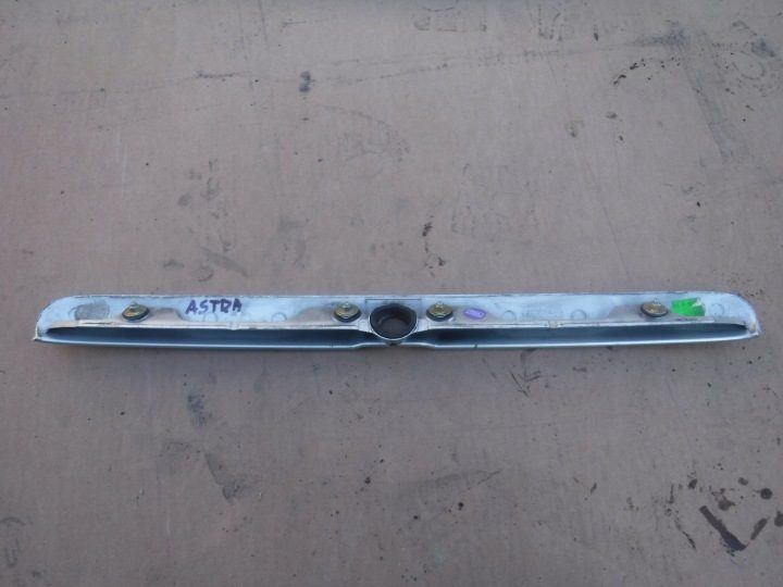 НАКЛАДКА МОЛДИНГ КРЫШКИ БАГАЖНИКА OPEL ASTRA G 90521513, фото 3