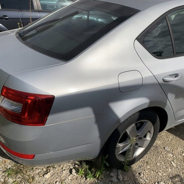 Крыло правое заднее LA7W четверть SKODA OCTAVIA III 5E ХЭТЧБЕК 16 г., фото 1