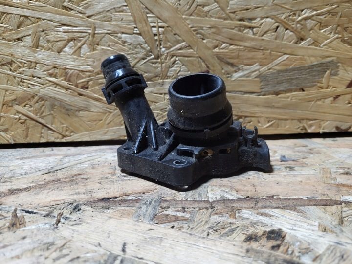 КОРПУС ТЕРМОСТАТА ПАТРУБОК 8642560 BMW G20 G21 G22 G23 G26 G29 G42 B48 B47, фото 2