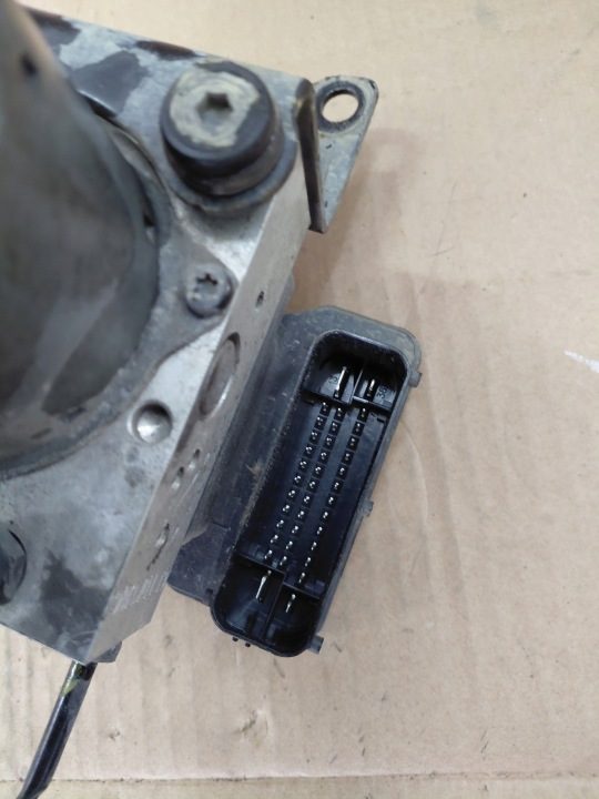 Блок управления ABS гидравлический Hyundai ix35 2012 589202Y940, фото 2