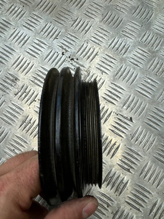 ШКИВ ПОМПЫ MITSUBISHI PAJERO II 2 91-99R. 2.5TD 4D56, фото 2