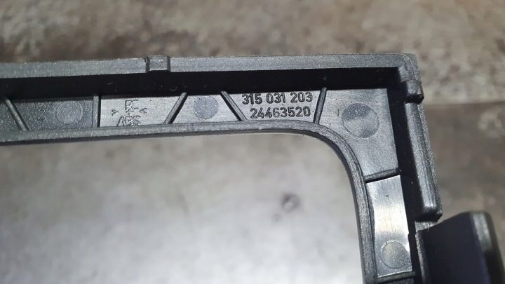 OPEL VECTRA C - РАМКА ДЕКОР ПЕРЕКЛЮЧЕНИЯ ПЕРЕДАЧ 24463520, фото 3