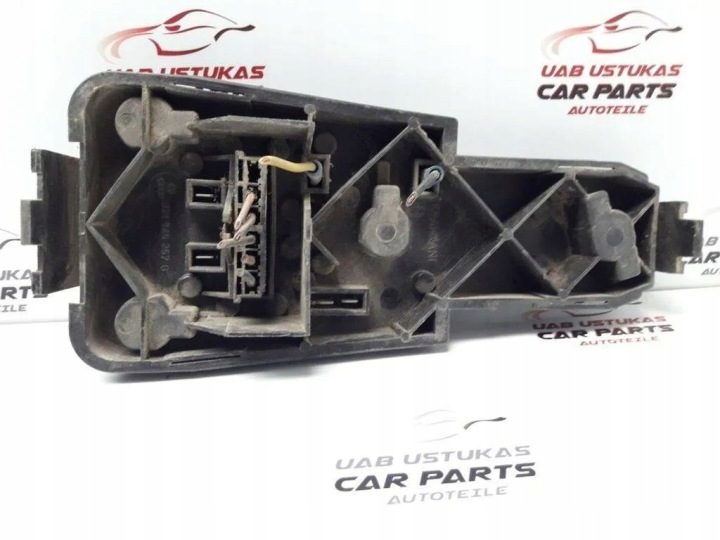Контакты заднего фонаря VW PASSAT B3/B4 (3A2, 35I) 321945257G 1.6L дизель 59 кВт, фото 4